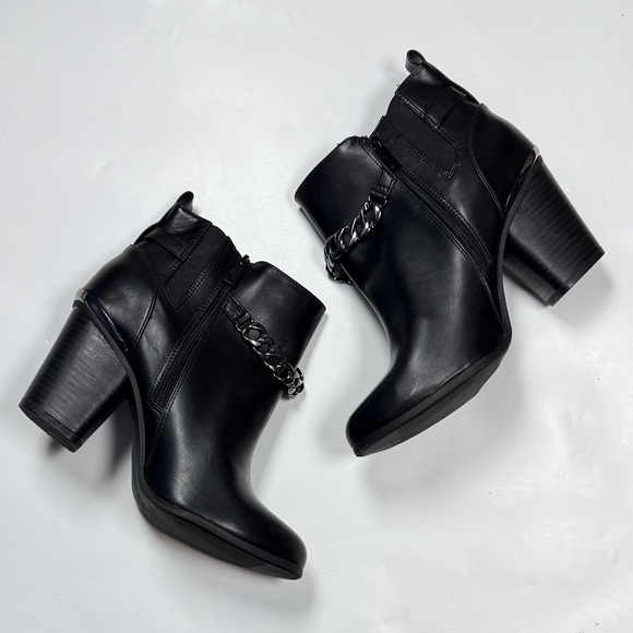 Torrid Chain Heel Bootie - Faux Leather Black S-497 Sz 10.5 WW - Picture 2 of 9